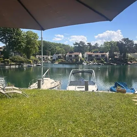 Maison Dans La Marina De Port Ripaille Avec Place De Bateau Pieds Dans L Eau